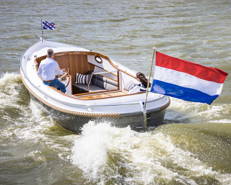 De Knobbe Classic 28 Sloep variant, met geweldige vaareigenschappen.